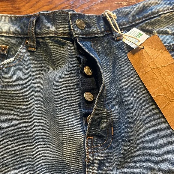 Vanilla Star
Juniors' 90s Distressed Cotton Straight-Leg Jeans 30/11 NWT - Picture 8 of 9